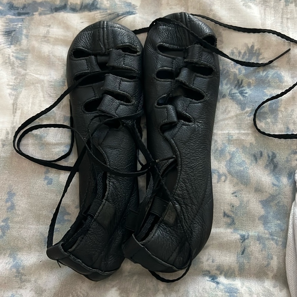 Irish dance, ghillie shoes size 7 (not US 7)